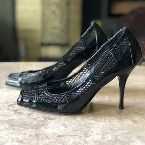 SOLD Fendi Spuntata Rete Vernice Nero Pumps